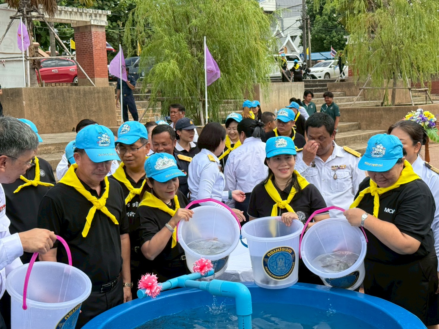 title - ส.ป.ก.พิษณุโลก เข้าร่วมกิจกรรมจิตอาสาพัฒนาปรับภูมิทัศน์ และปล่อยพันธุ์สัตว์น้ำ เฉลิมพระเกียรติสมเด็จพระนางเจ้าฯ พระบรมราชินี เนื่องในโอกาสวันเฉลิมพระชนมพรรษา 3 มิถุนายน 2569